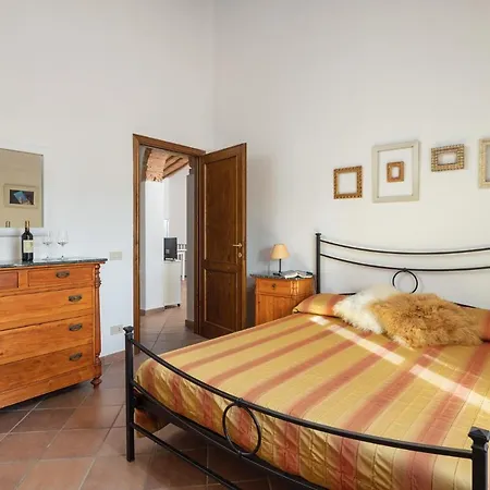 Casale Il Moro By Vacavilla Villa